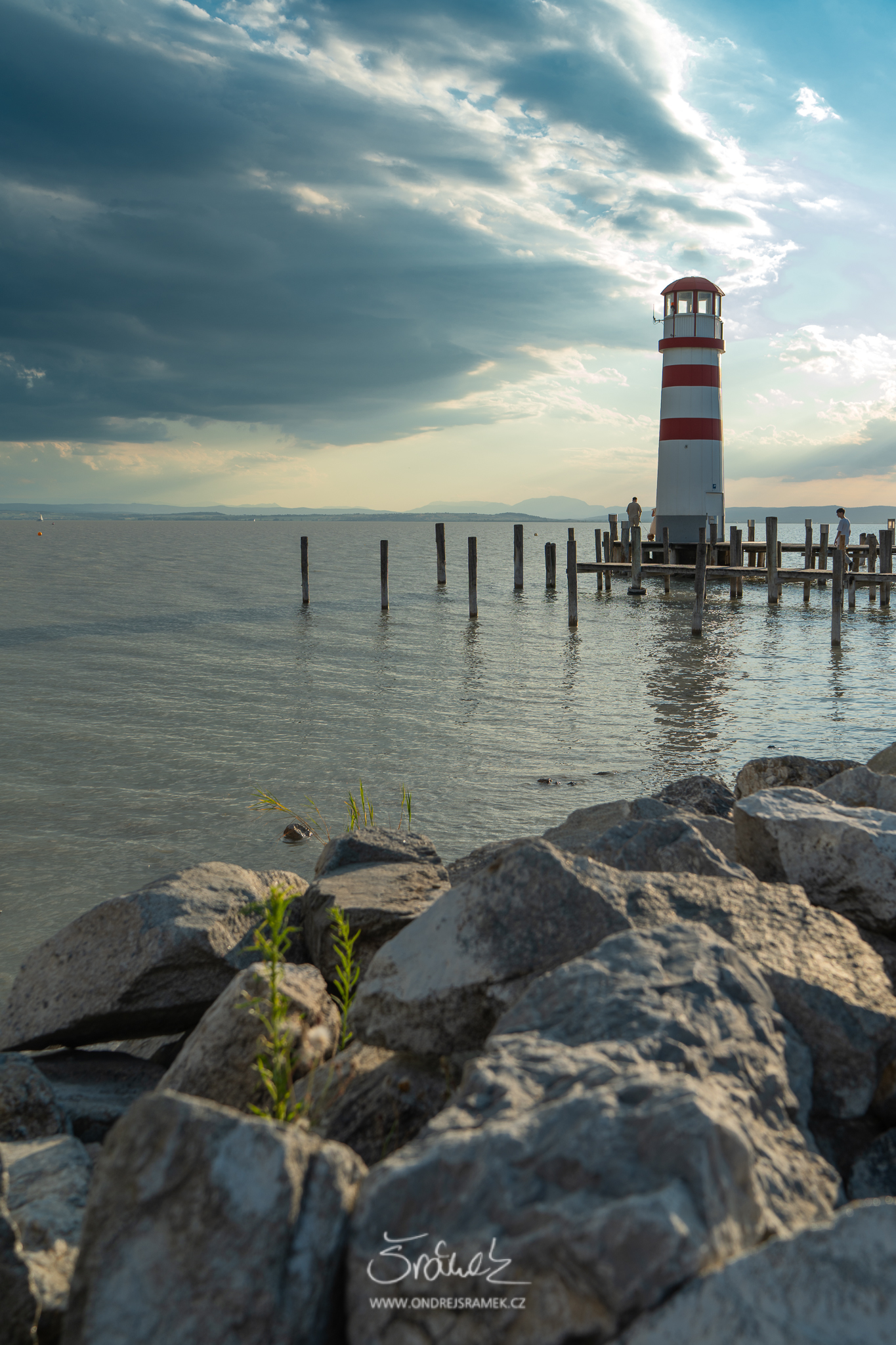 maják v přístavu Podersdorf an See Lighthouse at the harbor in Podersdorf am See